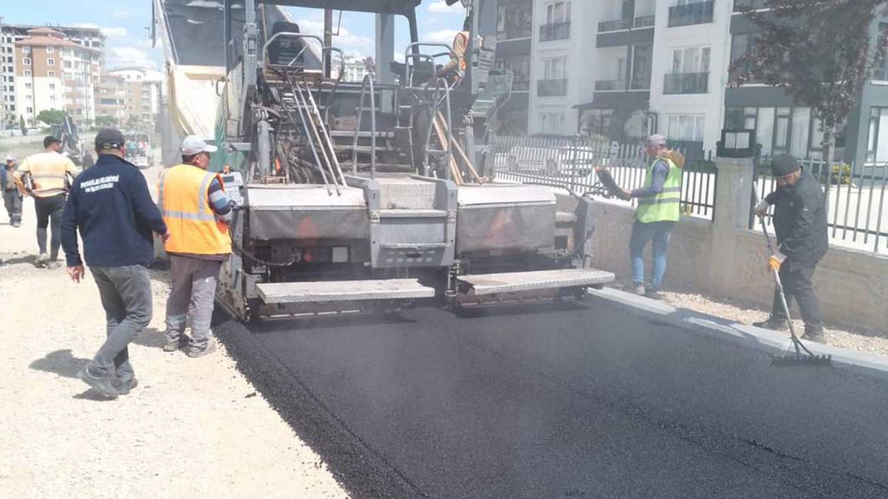 Pursaklar'da yol yenileme çalışmaları devam ediyor!