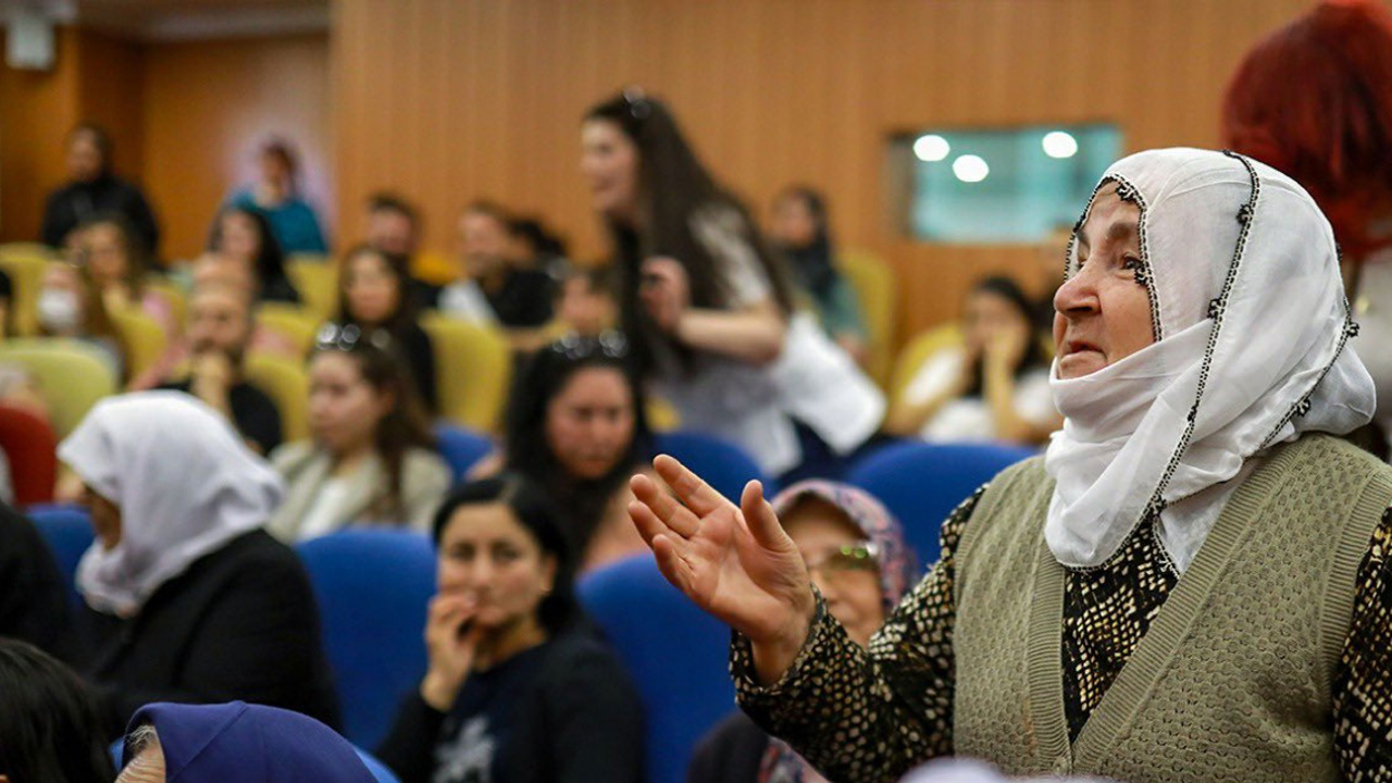 Etimesgut'ta Halk Günü etkinliğinde ulaşım sorunu konuşuldu: EGO Genel Müdürü Taylan Engin sorunları dinledi