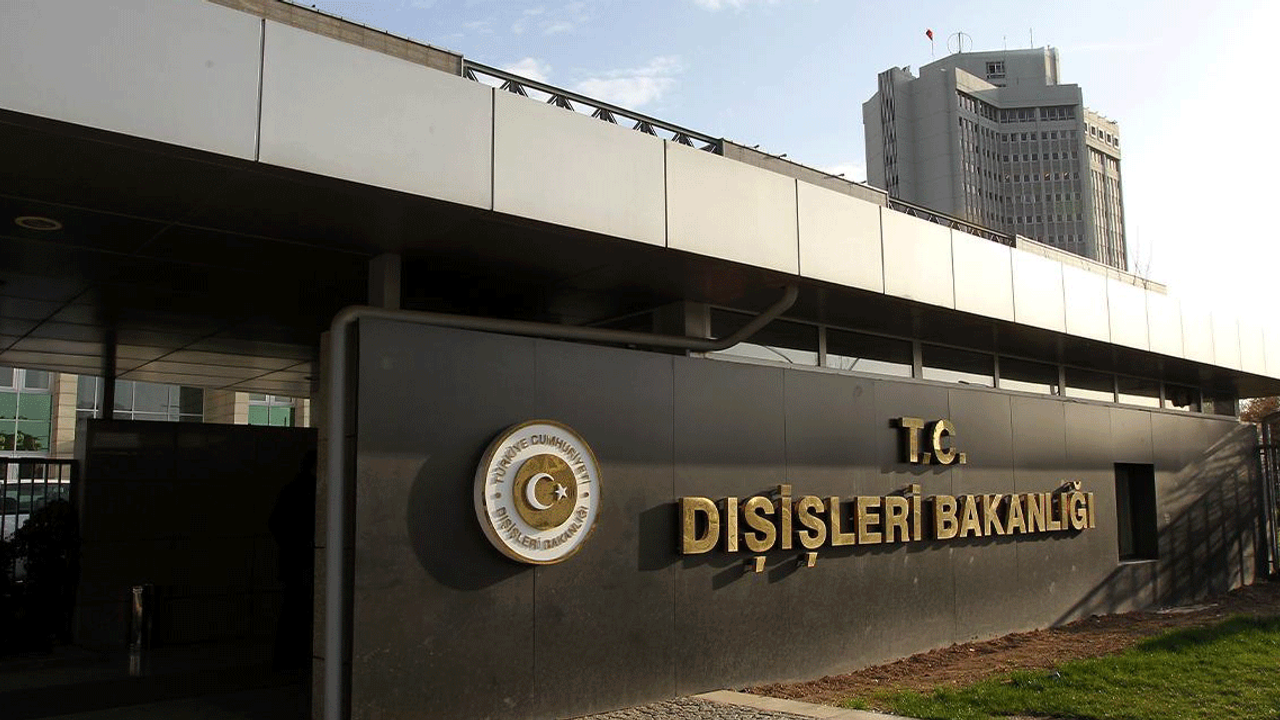 Dışişleri Bakanlığı, gazeteci Paksoy'un ABD'de FETÖ'ye ilişkin yayını sırasında saldırıya uğramasını kınadı