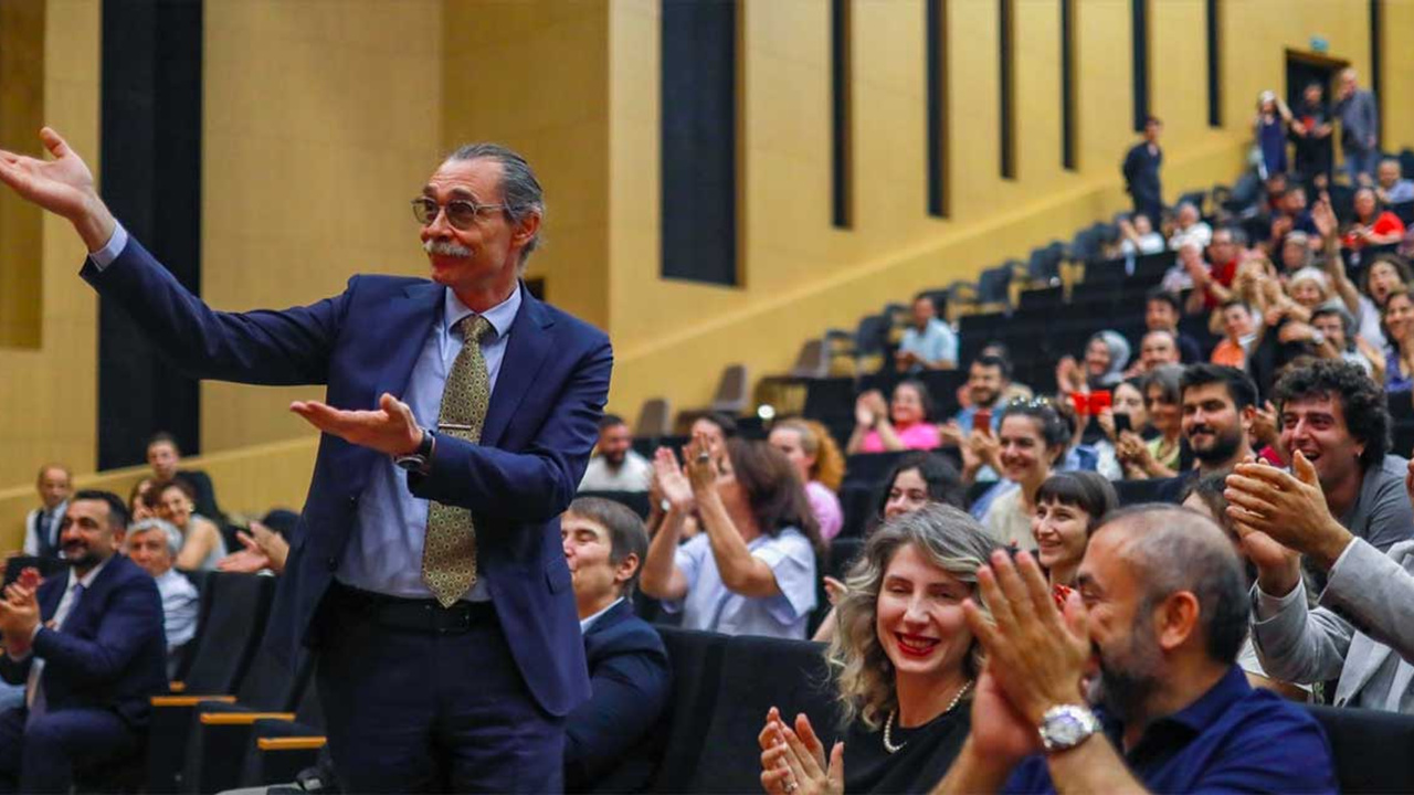 Nazım Hikmet Ran Etimesgut'ta ölümünün 61. yılında anıldı!