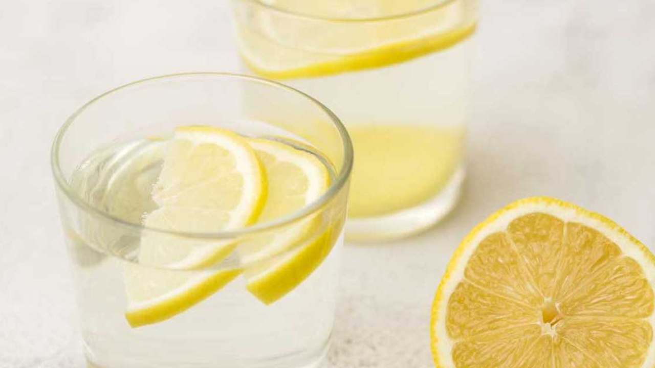 Sabahları limonlu su içmek kilo verdirir mi?