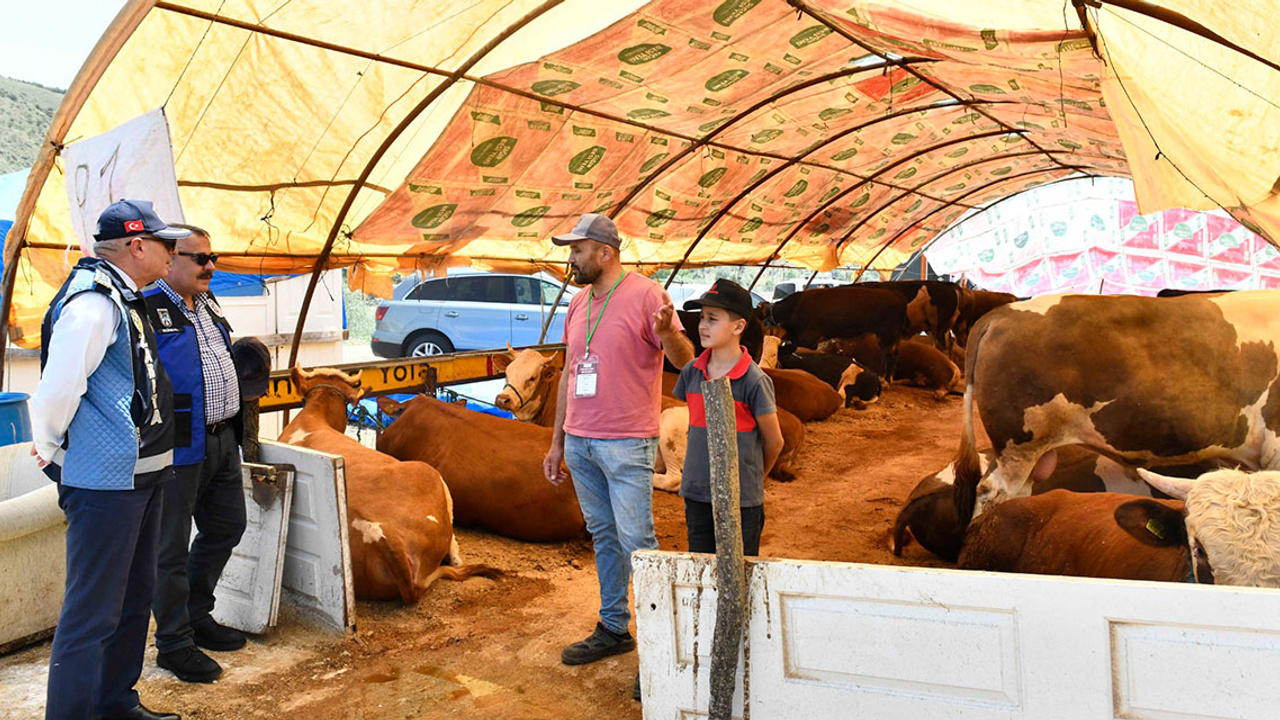 Büyükşehir'den kurban satış noktalarına denetim