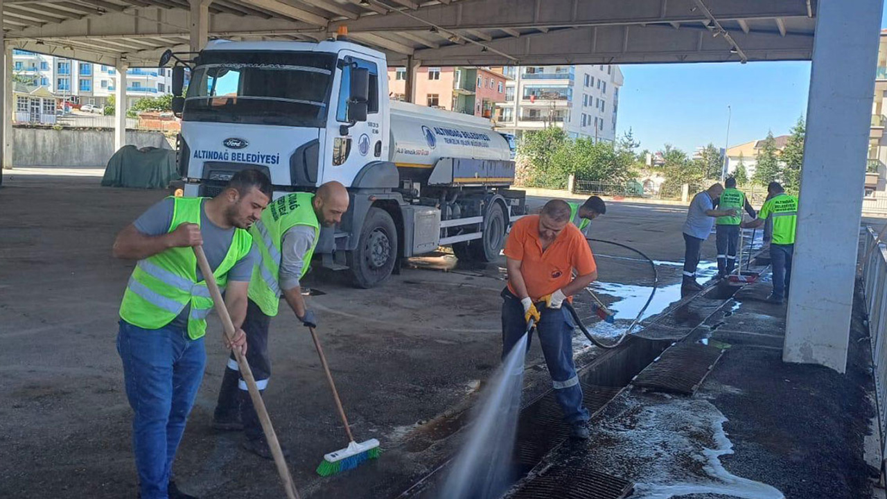 Altındağ'da kurban kesimi sonrası hummalı çalışma