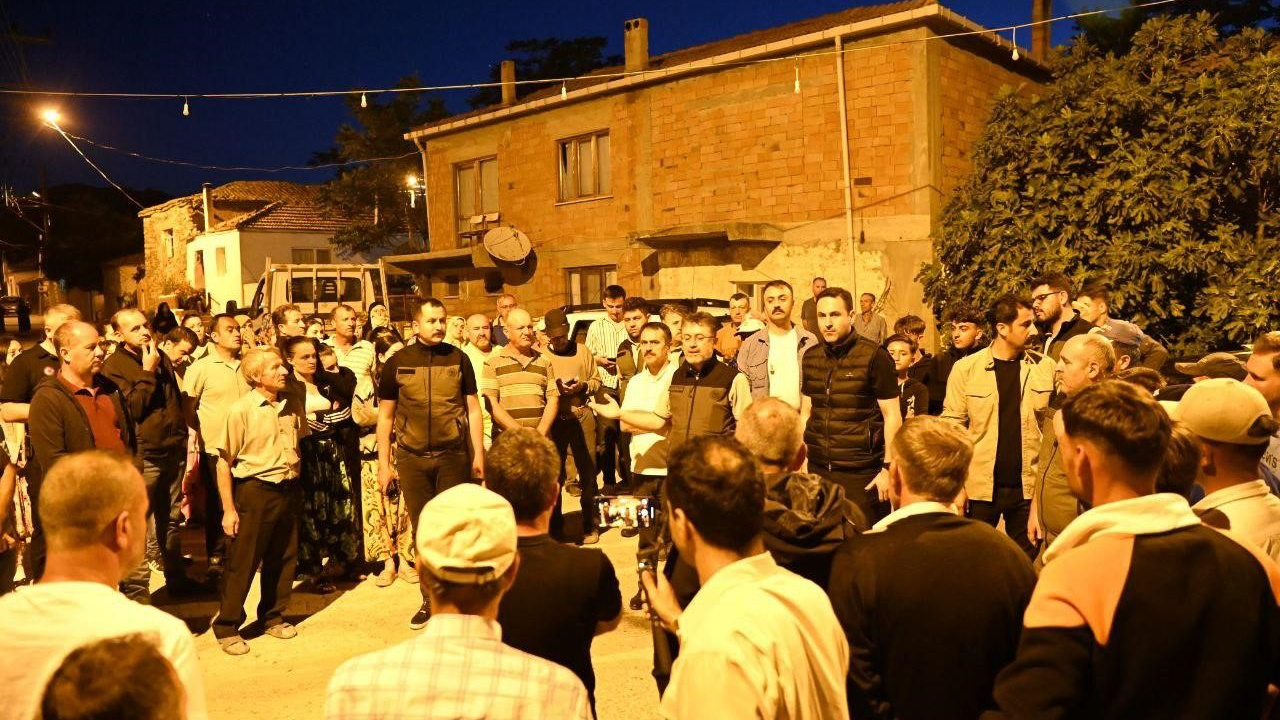 Bakan Yumaklı, Çanakkale'deki yangınları gece boyu takip etti