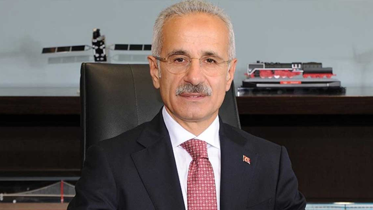Bakan Uraloğlu trenlerde uygulanan indirimi değerlendirdi!