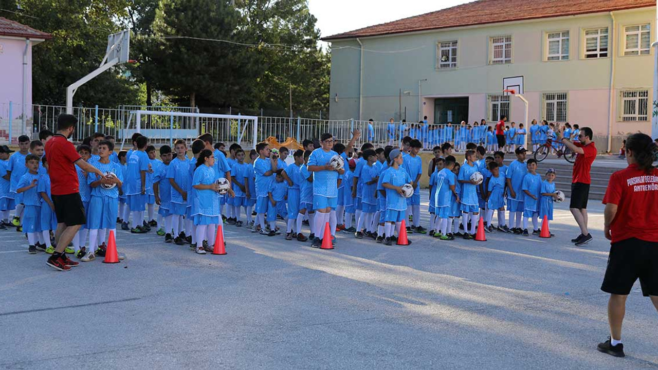 Pursaklar'da yaz okulu kayıtları başladı!