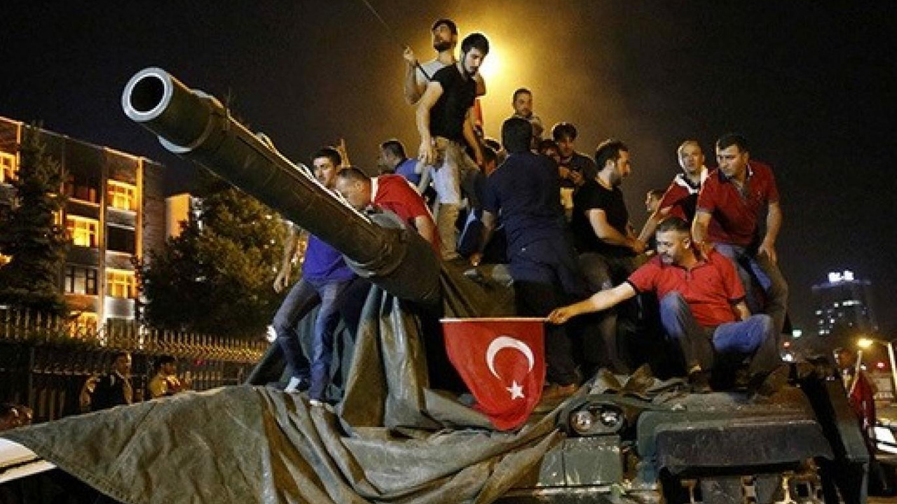 15 Temmuz resmi tatil mi? 15 Temmuz hangi kurumlar tatil? 15 Temmuz hangi güne denk geliyor?