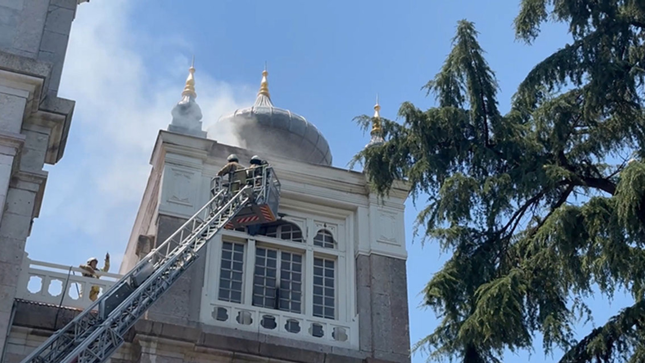 Üsküdar’daki üniversite yangını paniğe neden oldu