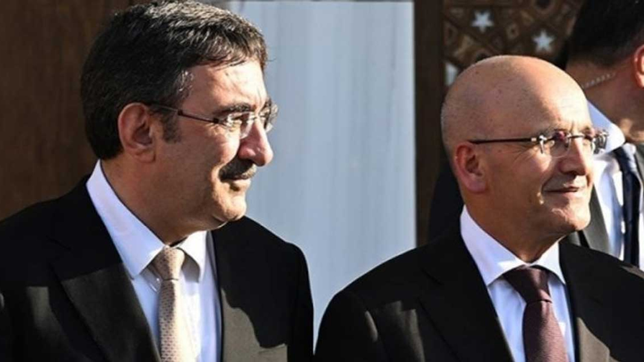 Emekli maaşına zam gündemi: Önemli isimlerden kritik toplantı!