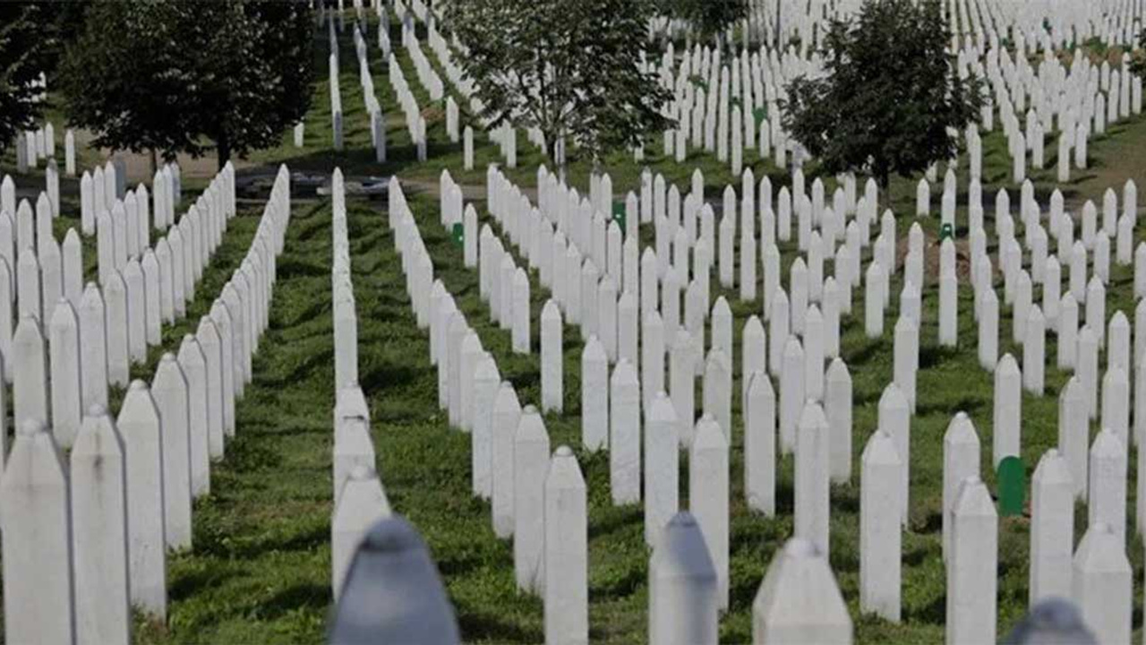 Tarihin kara lekesi: Srebrenitsa Katliamı'nda neler yaşandı?