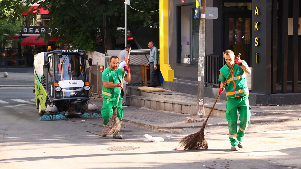 Çankaya hummalı temizlik çalışmaları sürüyor