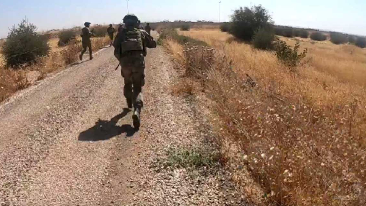 MSB duyurdu: Yasa dışı yollarla Türkiye'ye girmeye çalışan 4'ü terör örgütü üyesi 6 kişi yakalandı