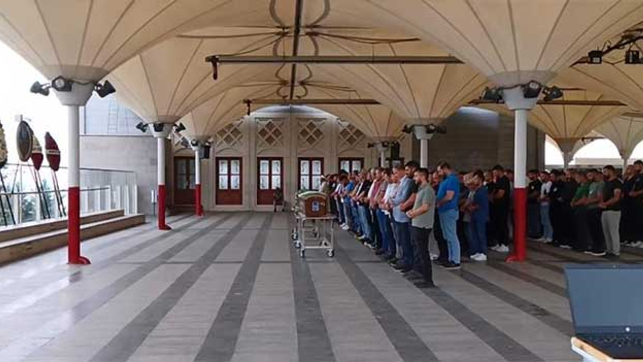 Silahlı kavgada yaşamını yitiren genç toprağa verildi