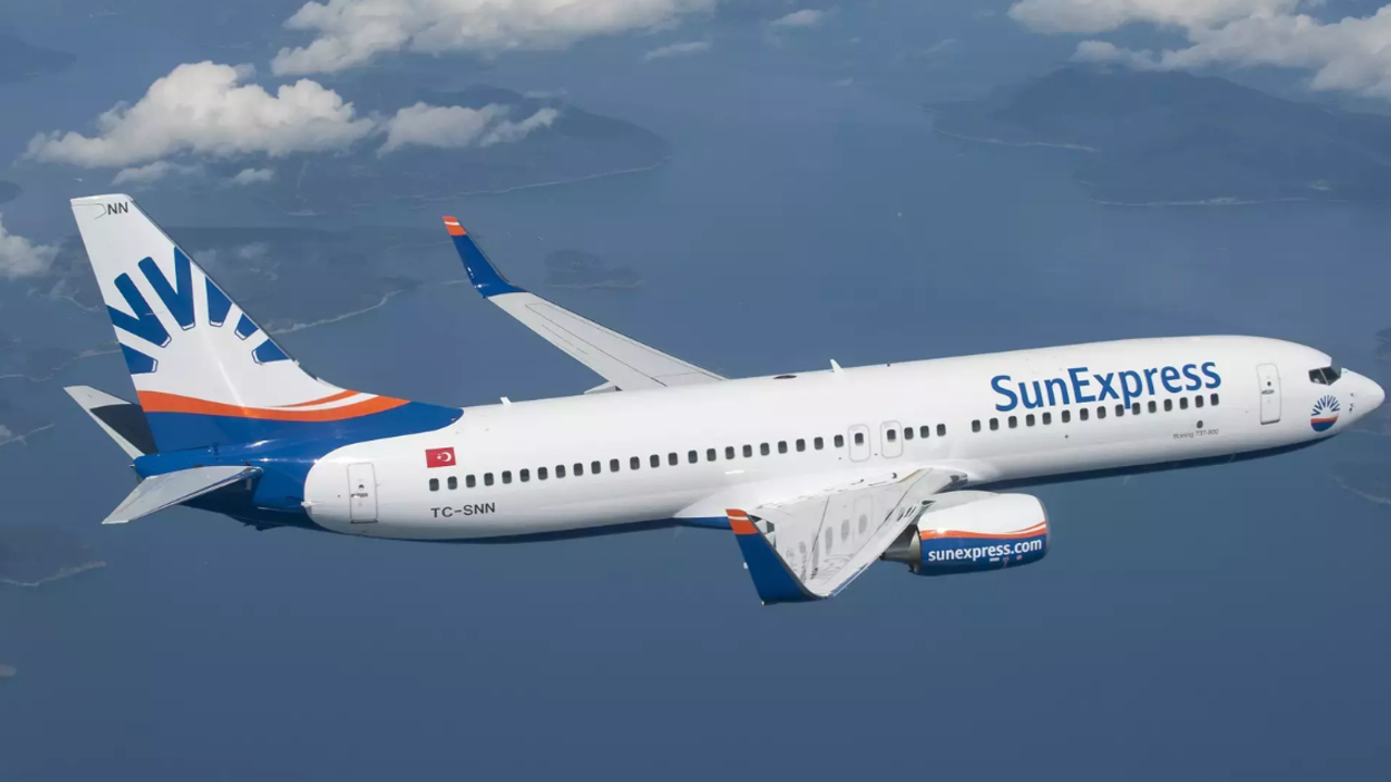 SunExpress'ten arızalı uçak: Yolcular mağdur oldu!