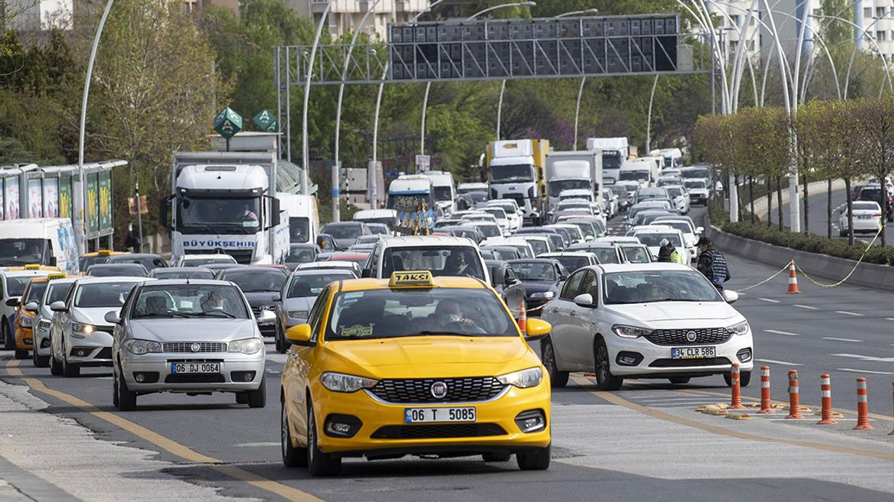 Ehliyette yeni dönem: Trafikte taşımaya gerek kalmadı!