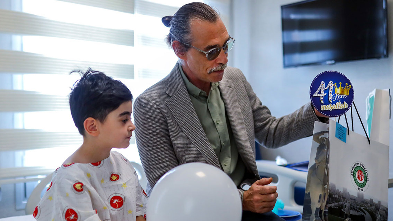 Erdal Beşikçioğlu, sünnet olan çocukları ziyaret etti