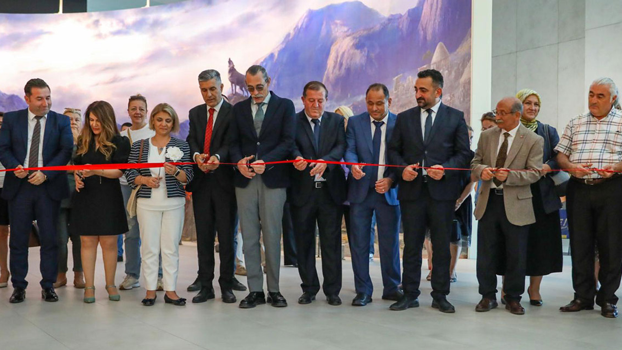 Türk Tarih Müzesi'nde 'Hayatta Kal' sergisi açıldı!