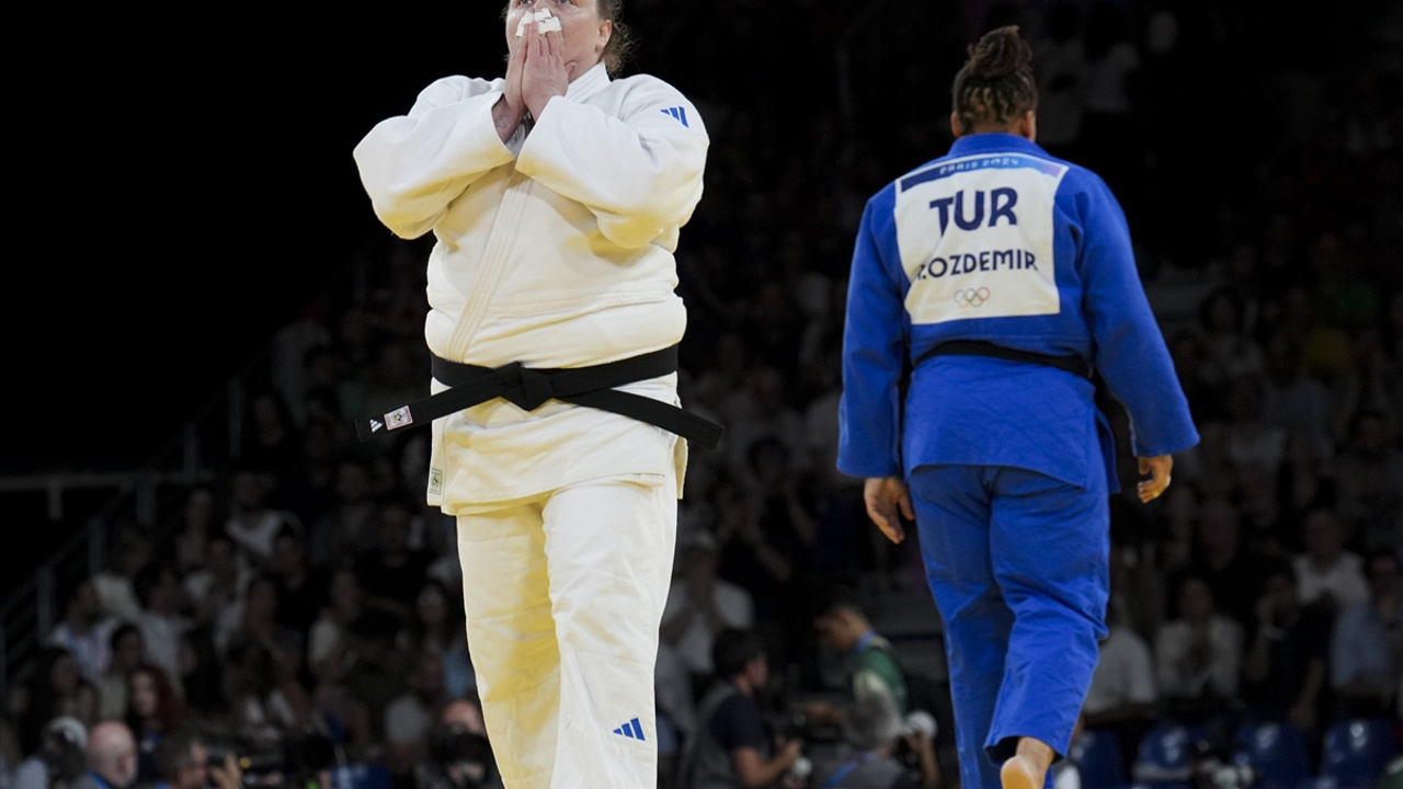 Judoda Kayra Özdemir, bronz madalya maçına çıkacak