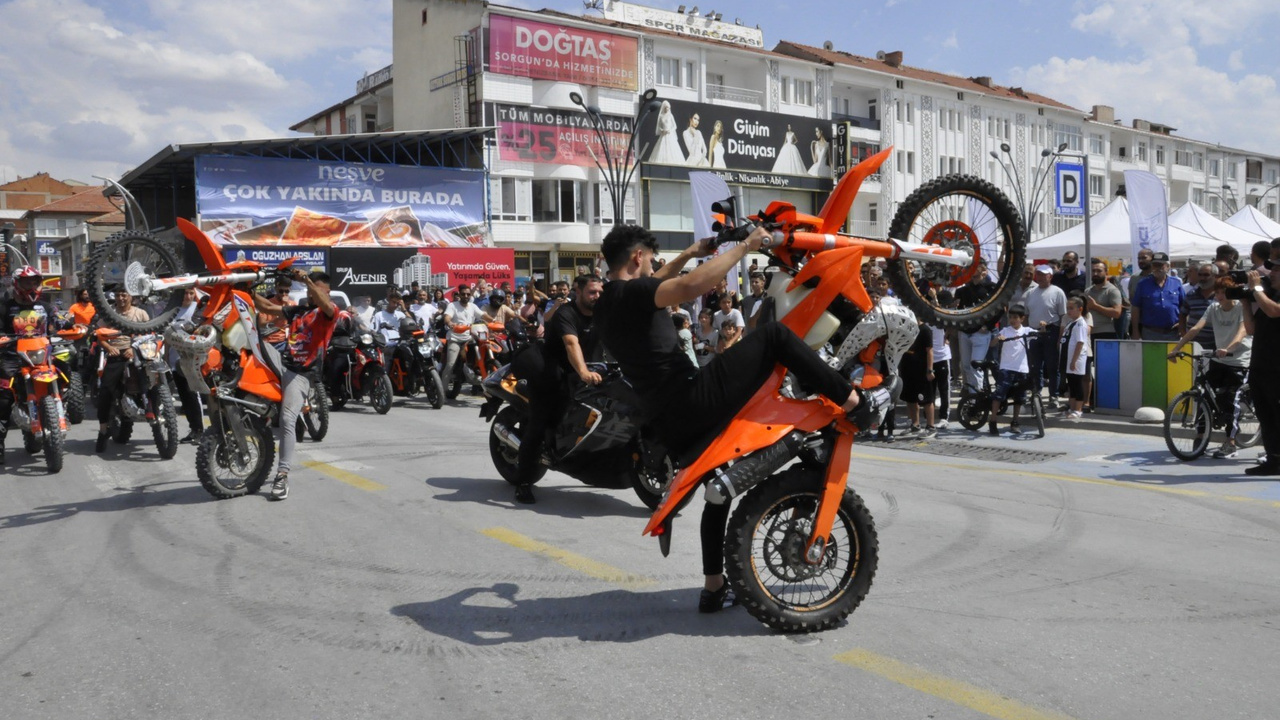 Sorgun'da festival kortejine yoğun katılım