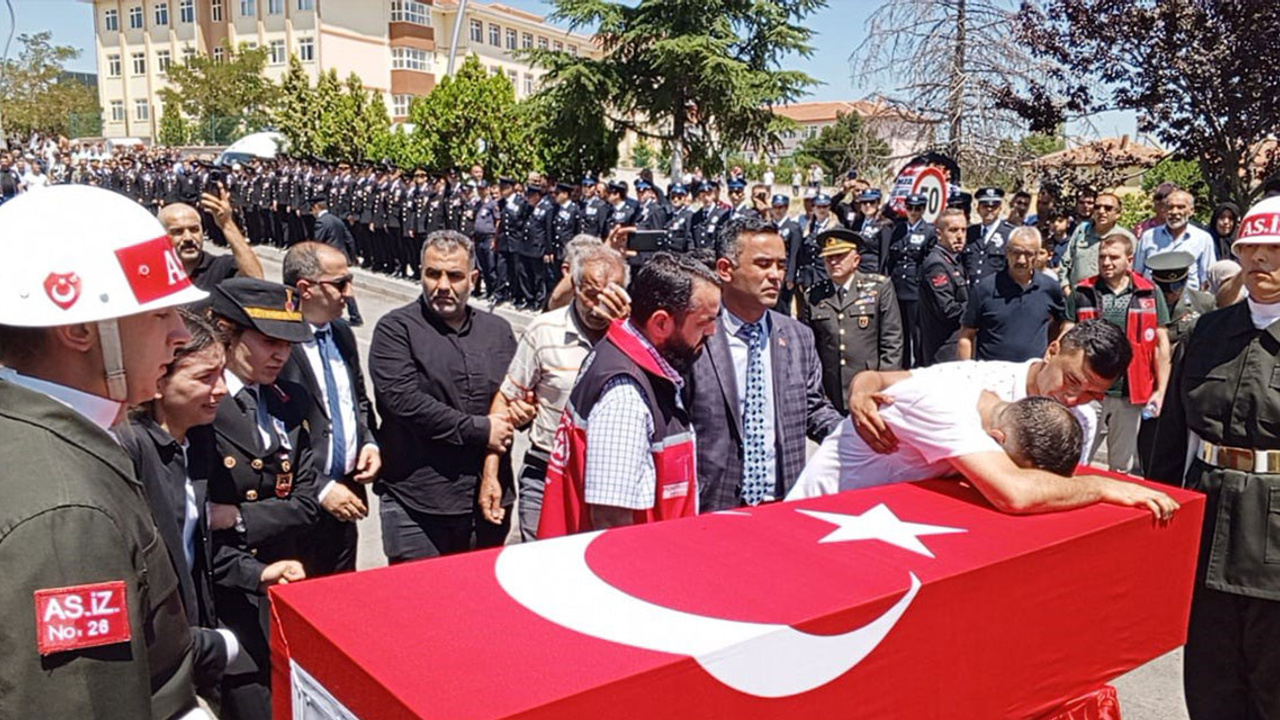 Kırşehir, şehidini son yolculuğuna uğurluyor!