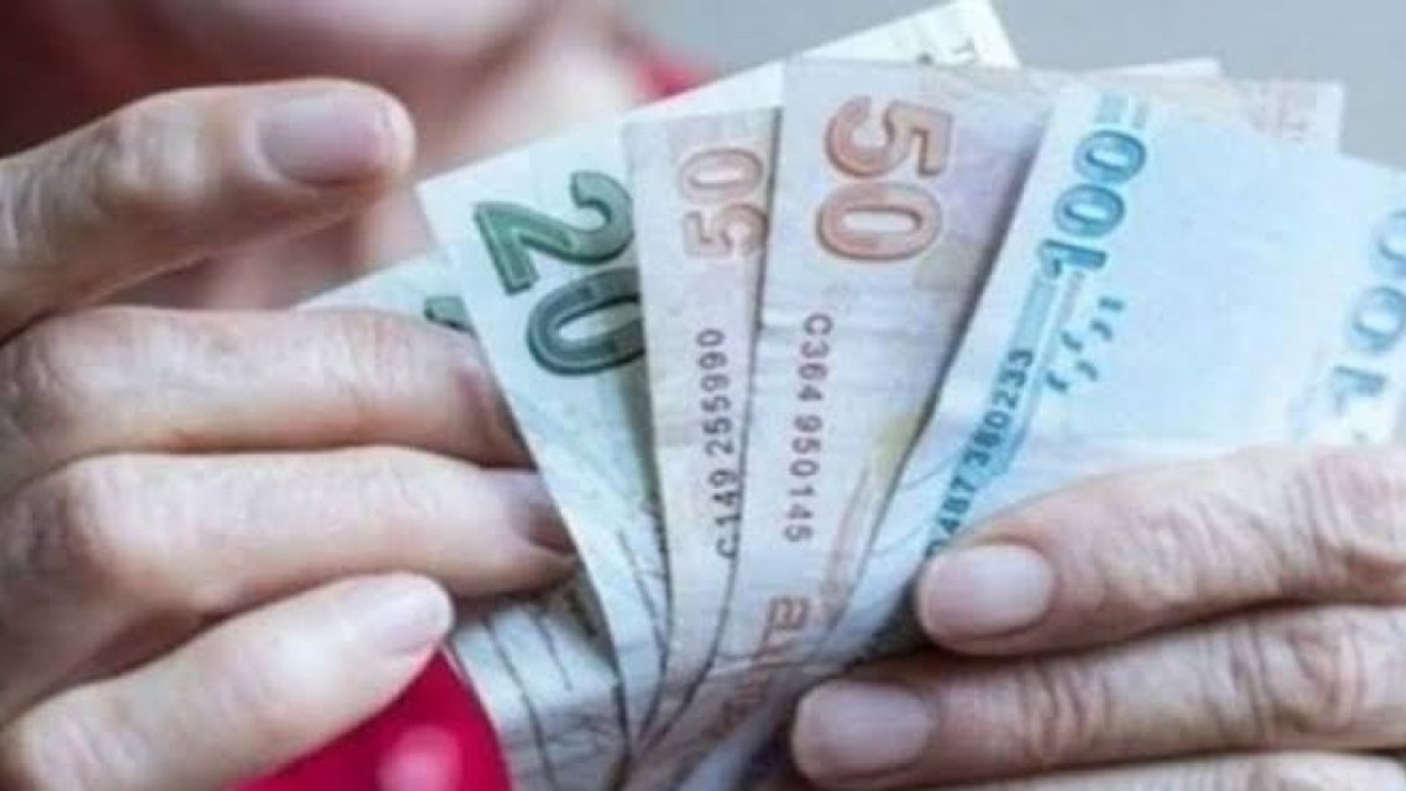 Emeklilere çifte maaş fırsatı geliyor