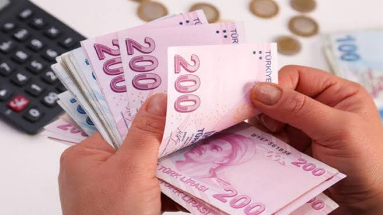 2025'te gelecek zamlar açıklandı: Araç muayenesi, ımeı kayıt ücreti ve yurt dışına çıkış harcı