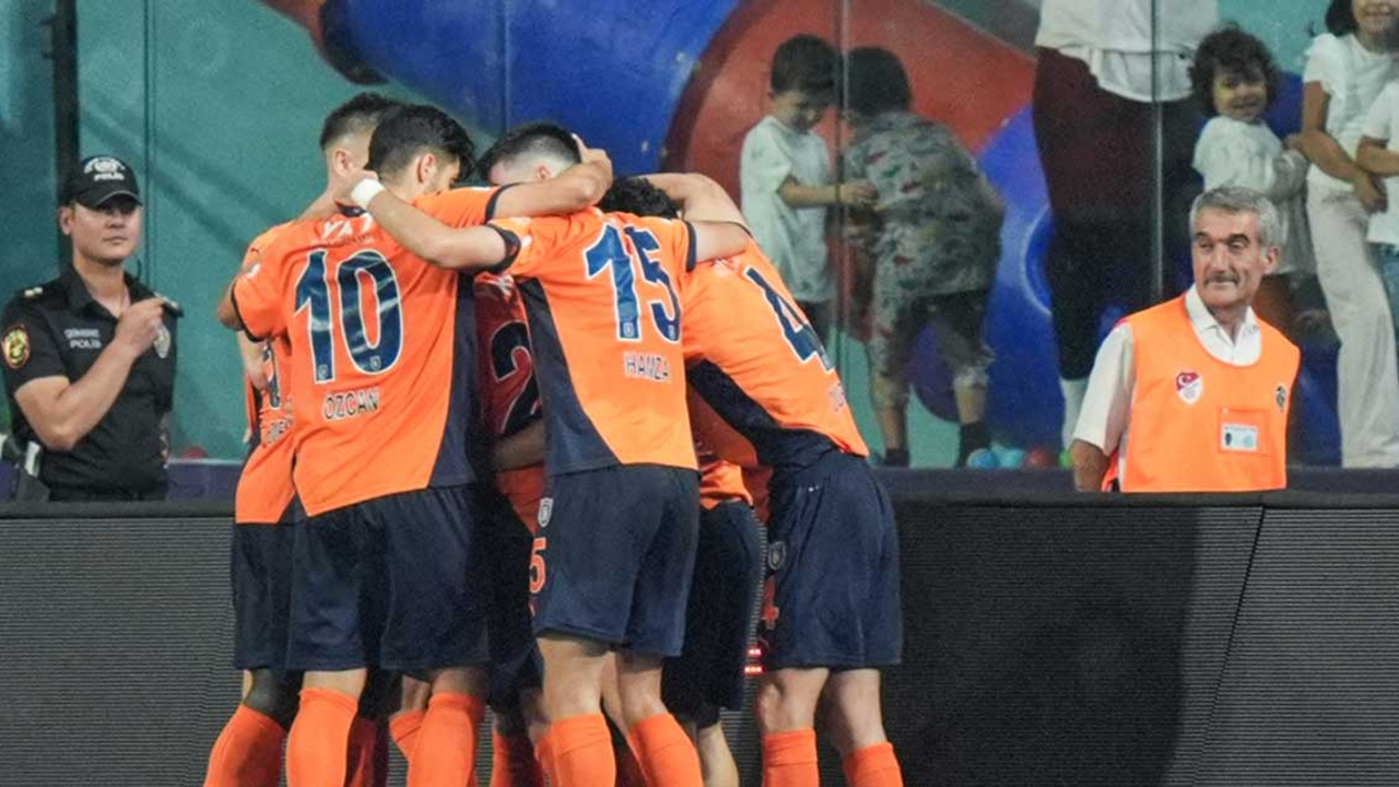 Başakşehir, UEFA Konferans Ligi'nde: Başakşehir 2-0 St. Patrick’s Athletic