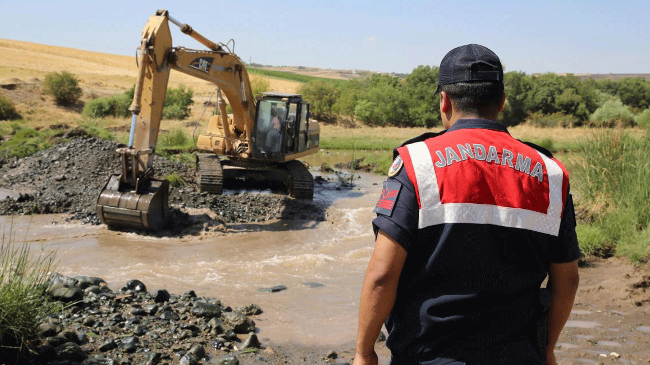 Flaş gelişme! Adli tıp raporu çıktı! "Ağabeyinin kolundaki diş izleri Narin'e ait" iddiası!