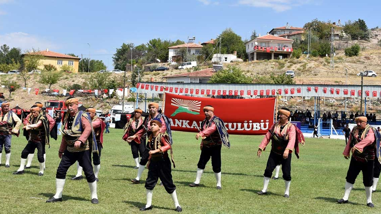 Kırıkkale'de 30. Karakeçili Ertuğrul Gazi'yi Anma Uluslararası Kültür Şenliği'ne konserlerle veda