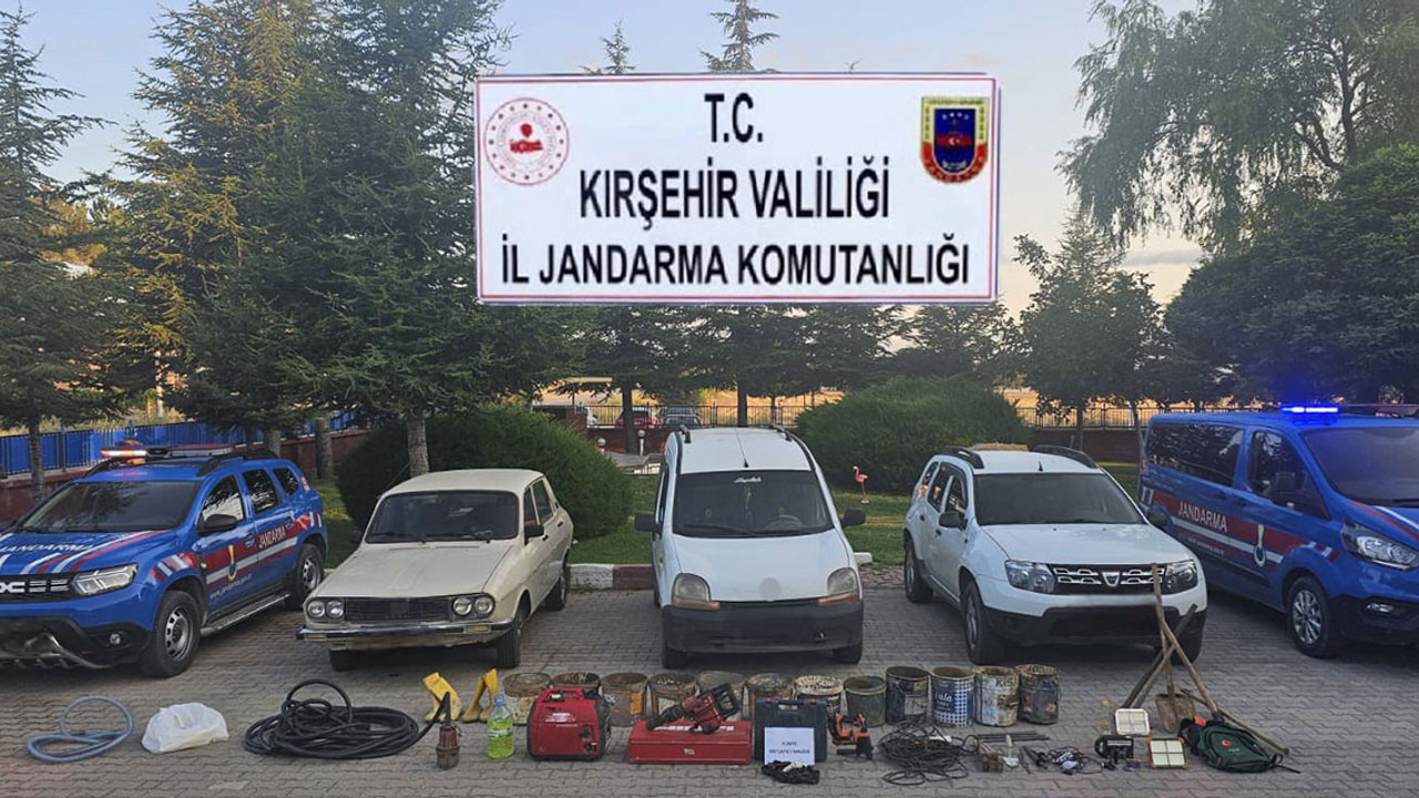 Kırşehir'de tarihi eser operasyonu: 471 obje ele geçirildi