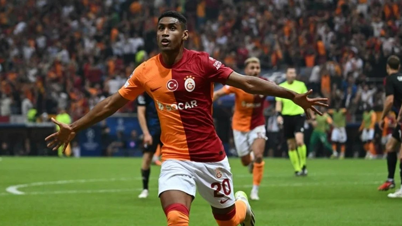 Galatasaray'dan ayrılan şov yapıyor