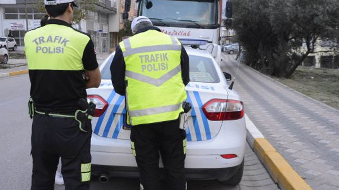 Trafik denetimleri devam ediyor: 475 bin 427 sürücüye işlem yapıldı