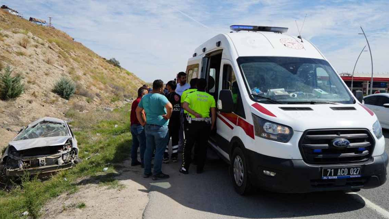 Kırıkkale’de takla atan otomobil hurdaya döndü: 3 yaralı