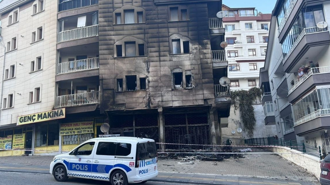 Ankara Keçiören'de iş yerinde yangın: Bina büyük hasar gördü