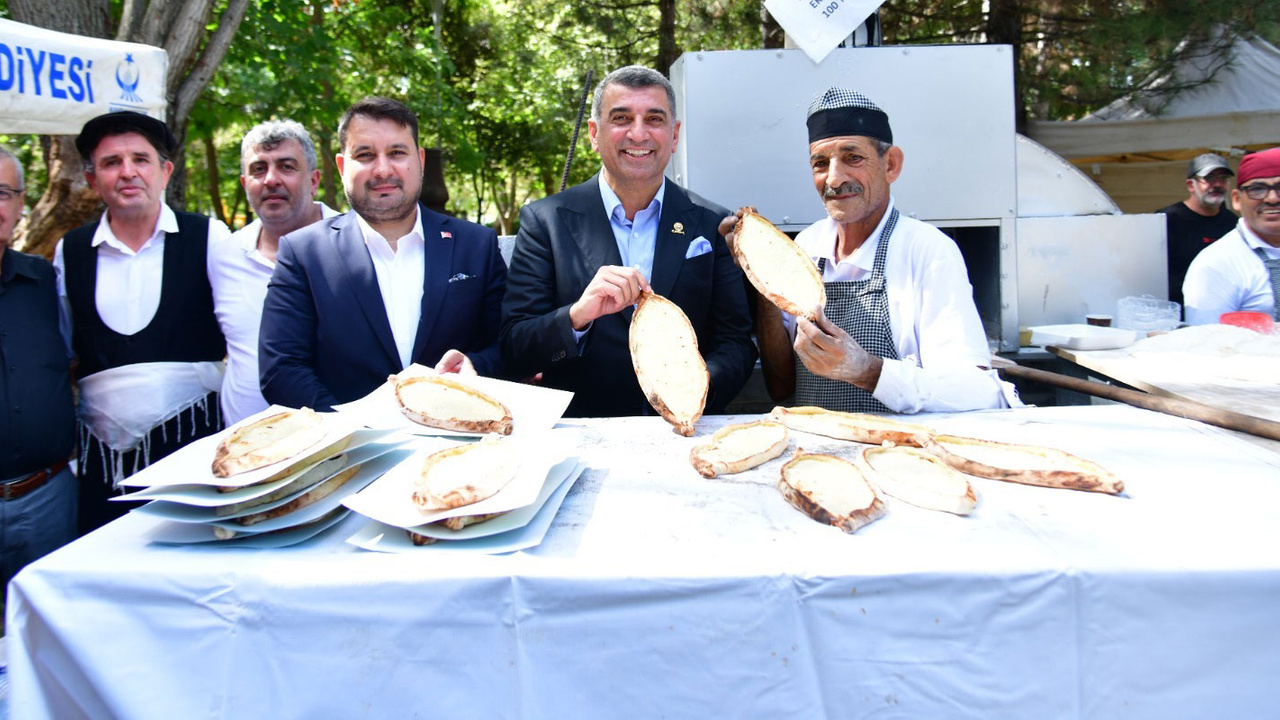 Kahramankazan'daki Peynirli Ekmek ve Kavurma Festivalinin tadı damaklarda kaldı