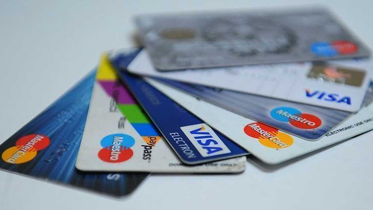 Parayı market ve AVM'de harcadık
