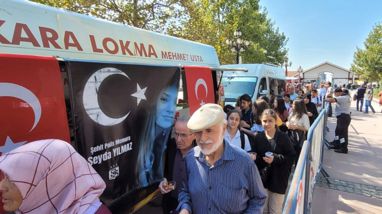 Şehit Şeyda Yılmaz için Ankara'da lokma dağıtıldı