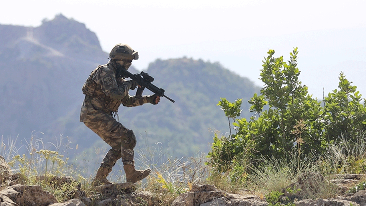 MSB: Irak ve Suriye'nin kuzeyinde 22 PKK/YPG'li terörist etkisiz hale getirildi