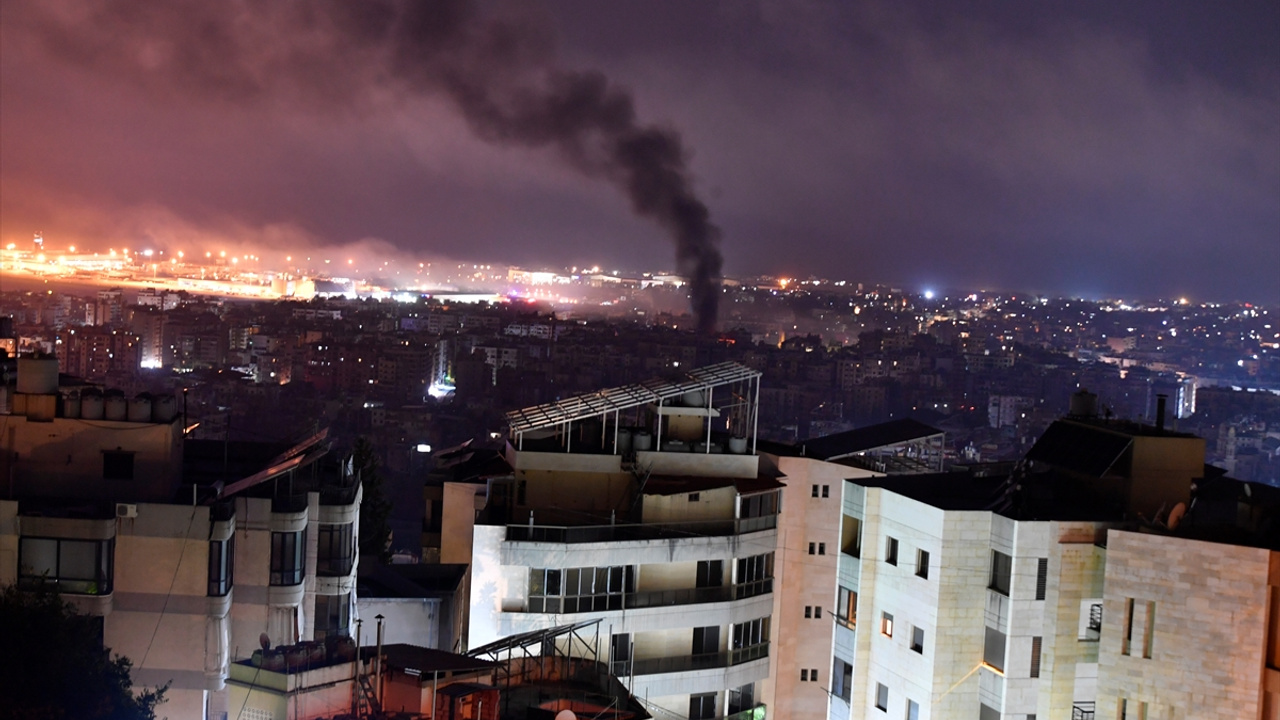 İsrail, Hizbullah'a ait stratejik binaları hedef alacağını duyurdu