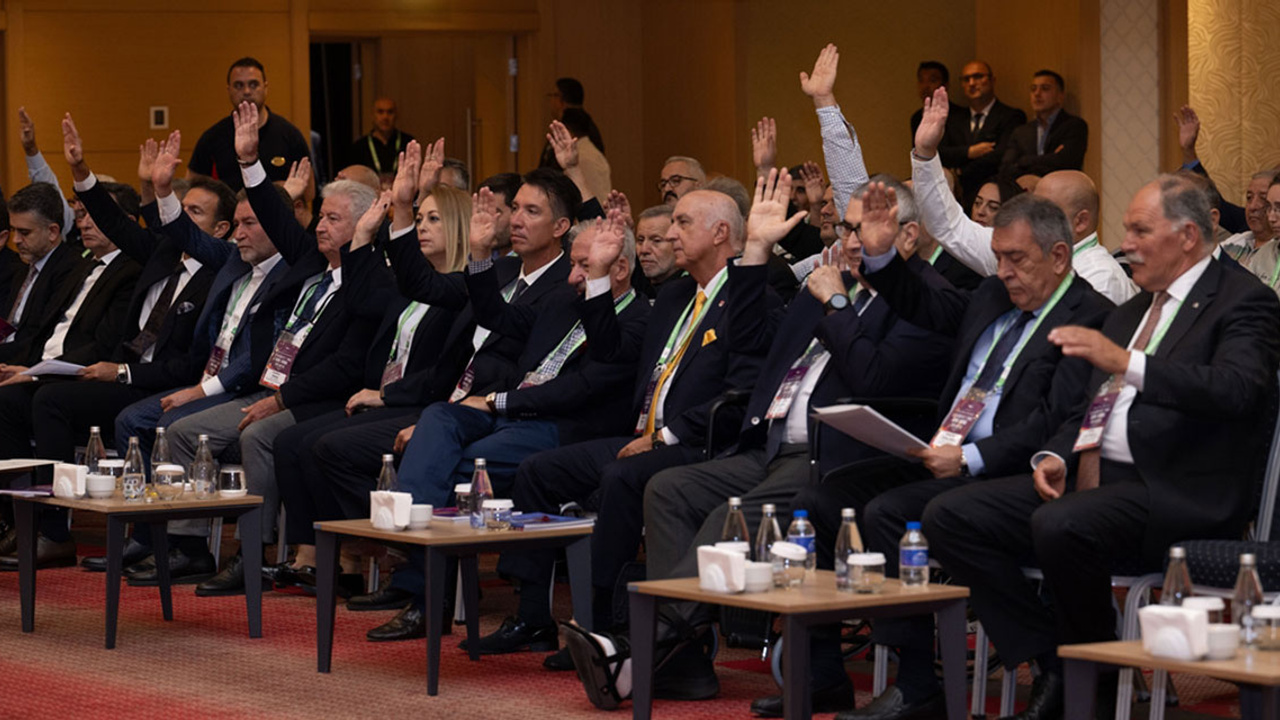 Abdullah Topaloğlu, yeniden Türkiye Okçuluk Federasyonu Başkanı oldu