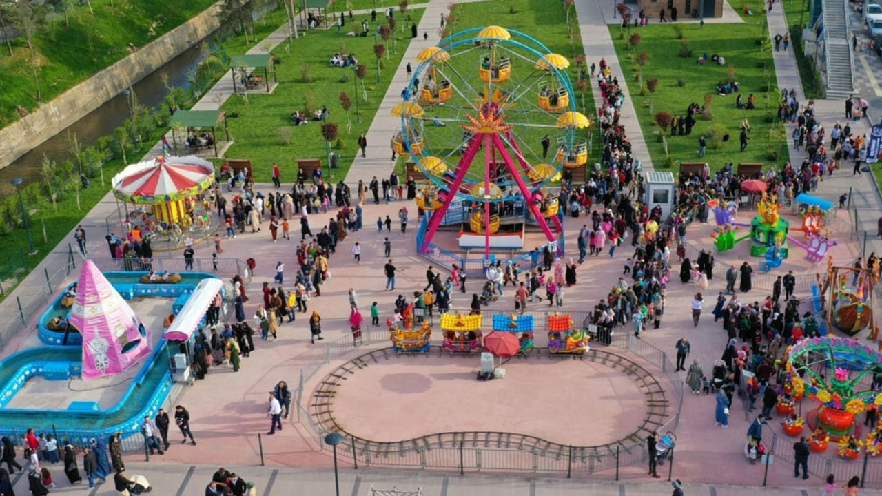 Keçiören'de lunapark hizmete girdi