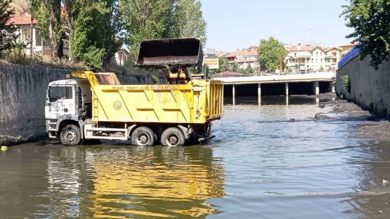 Ankara Çayı temizleniyor