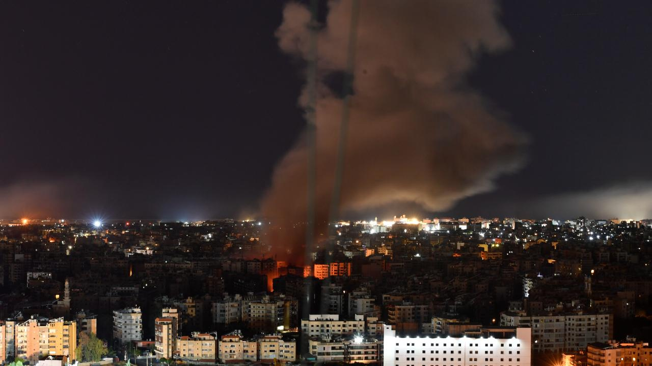 İsrail Beyrut'a 17 hava saldırısı düzenledi!