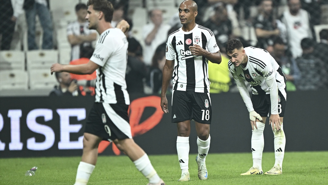 Beşiktaşlı futbolcular utanç içinde