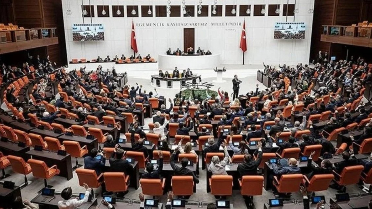 TBMM’de oturma düzeni değişiyor: Yeni dönemde milletvekili sayısına göre sıralama