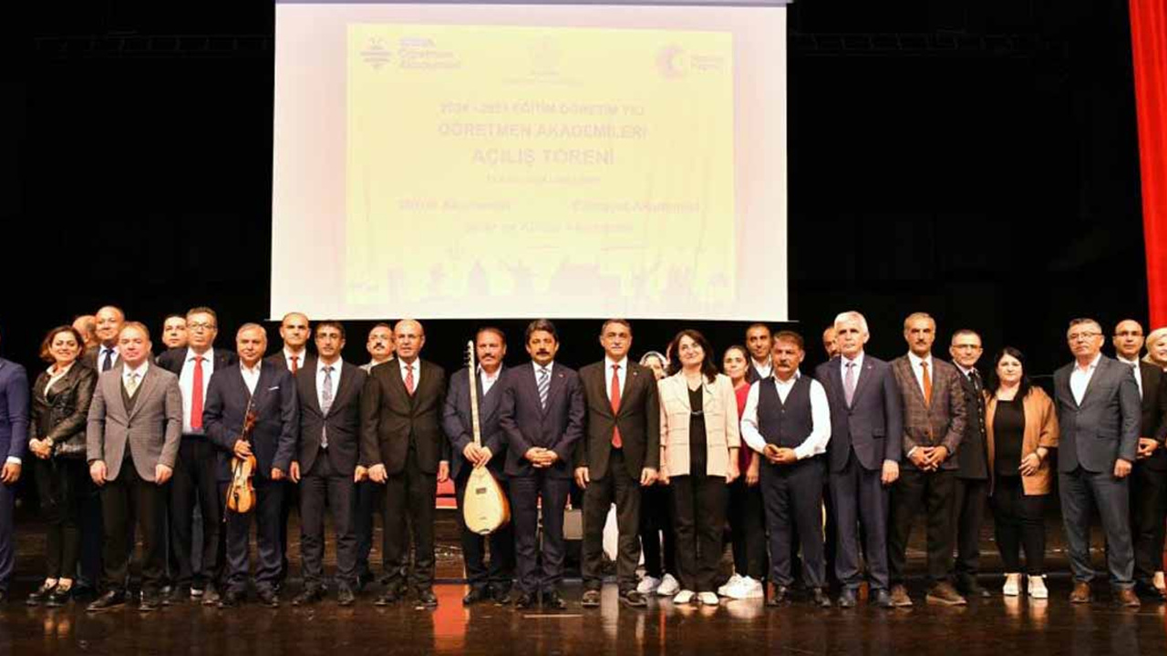 Kırşehir'de 'Öğretmen Akademileri' programı başladı