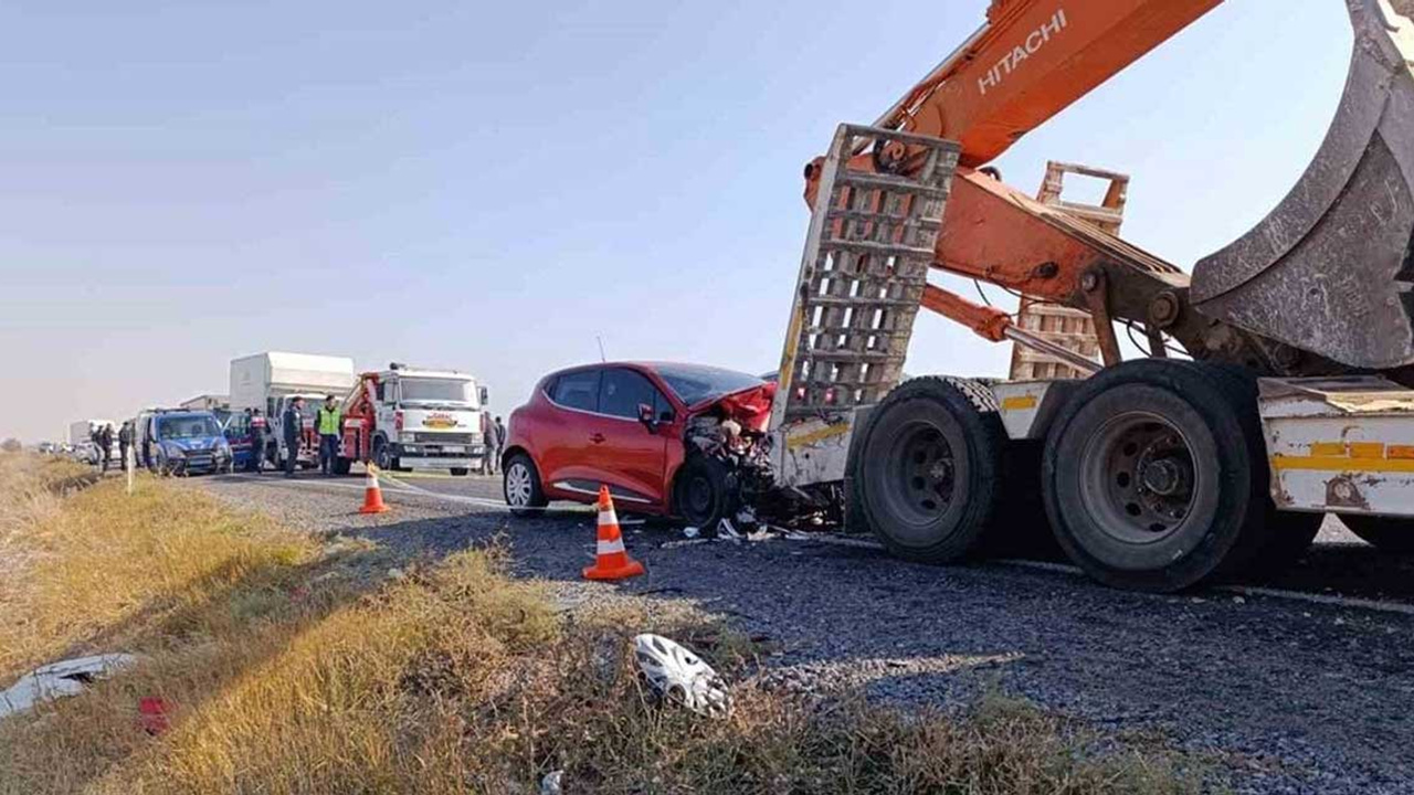 Kabus gibi zincirleme kaza: 16 yaralı 1 şehit...