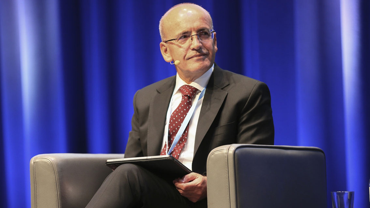 Türkiye'nin kredi notu yükseldi: Mehmet Şimşek'ten "Tek ülkeyiz" açıklaması