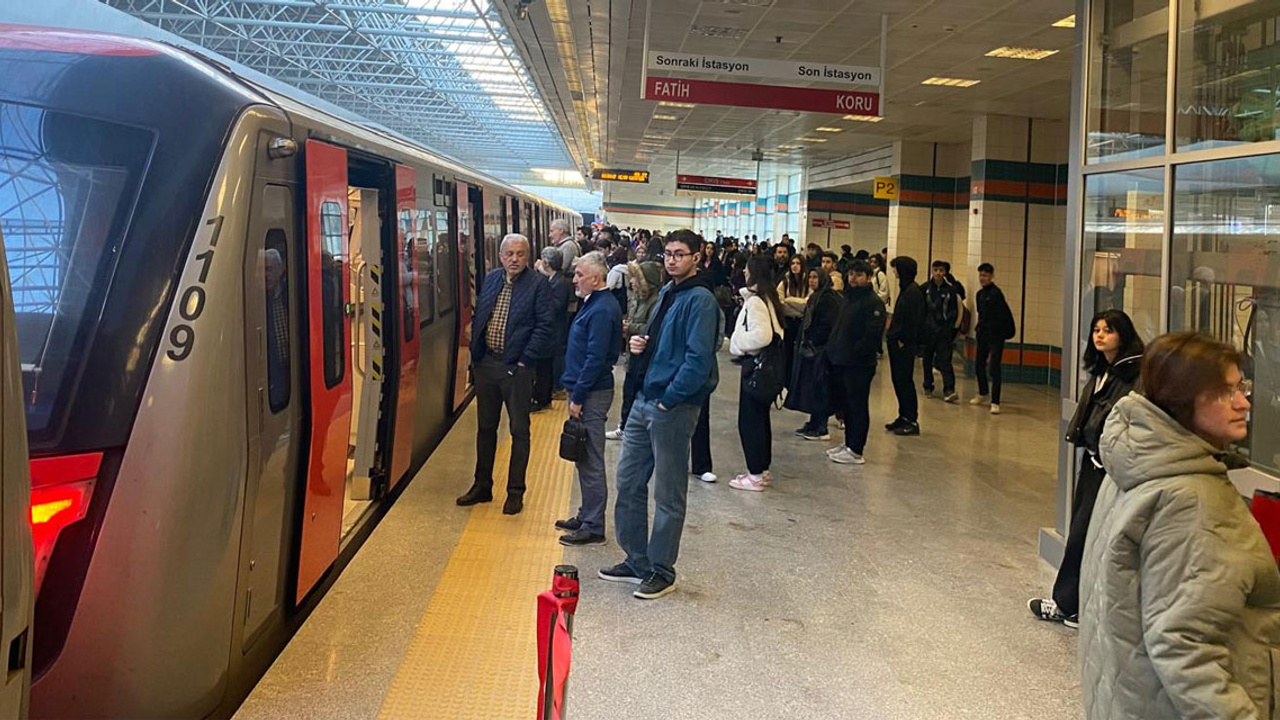 Ankara'da metro yine arızalandı: Vatandaşlar mağdur