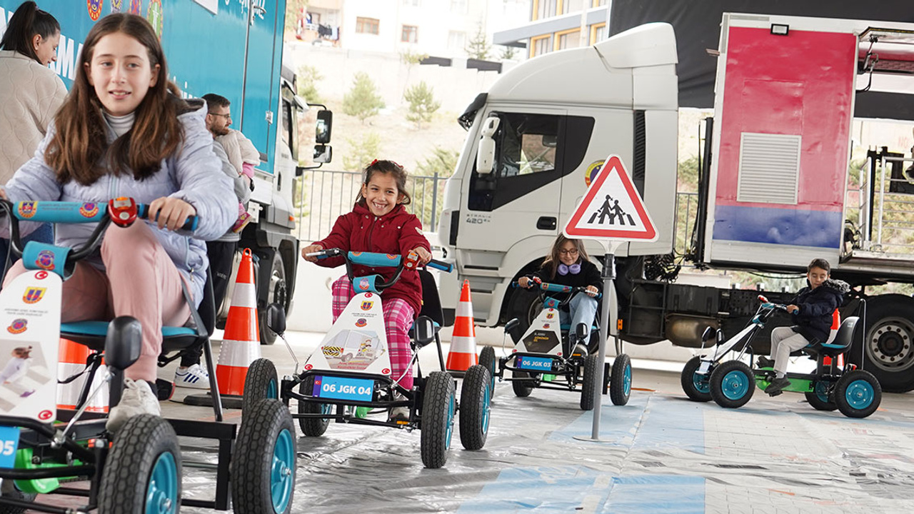 Pursaklar 3 gün boyunca bilim şenliğinin keyfini çıkardı